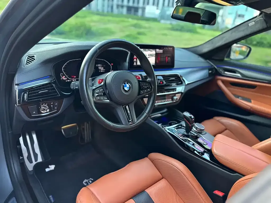 BMW M5 — фото 6