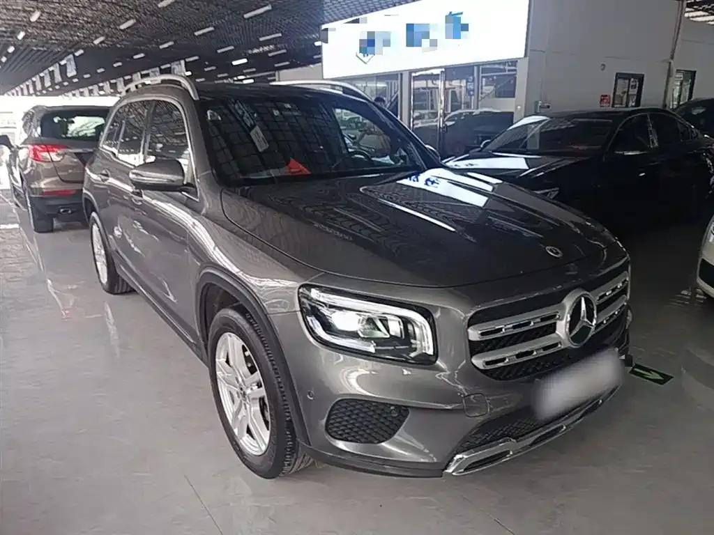 Mercedes-Benz GLB — фото 2