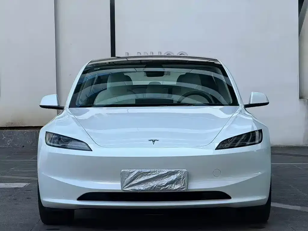 Tesla Model 3 — фото 3