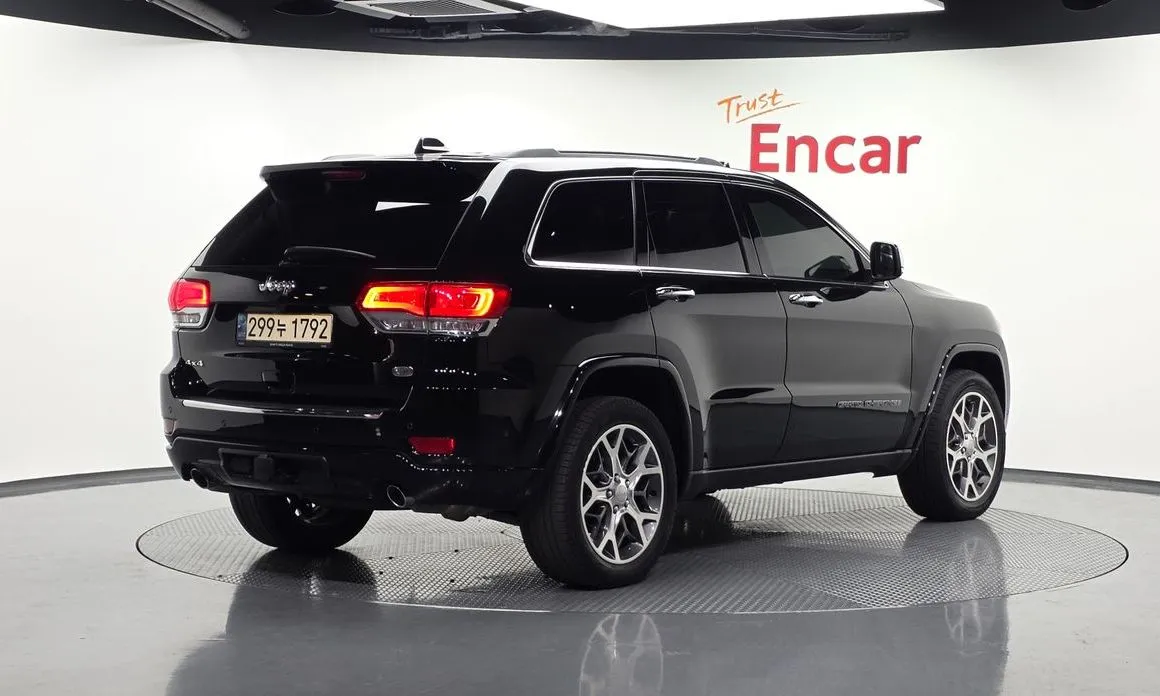 Jeep Cherokee — фото 2