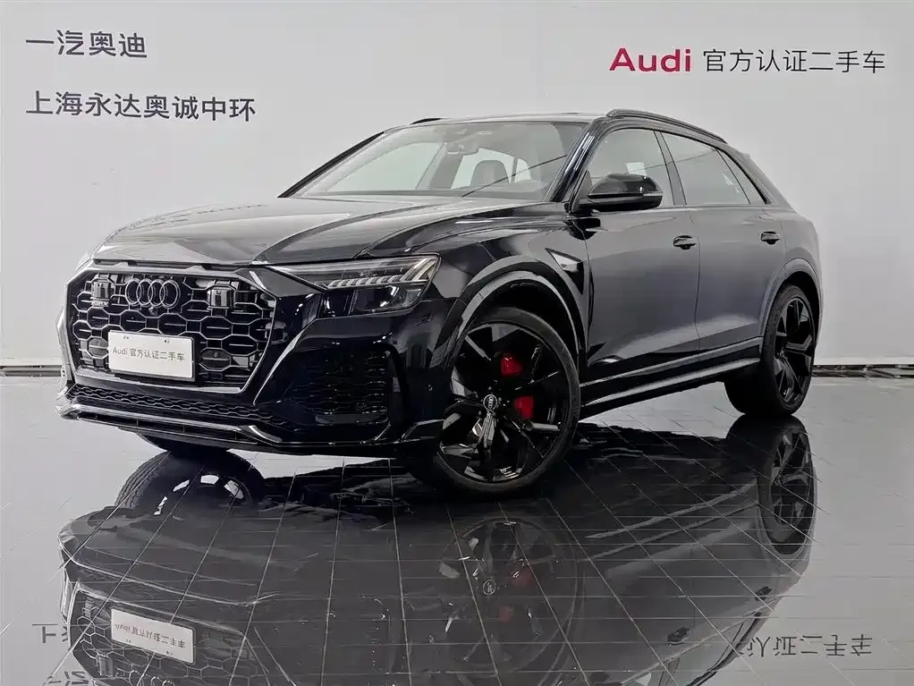 Audi RS Q8 — фото 1
