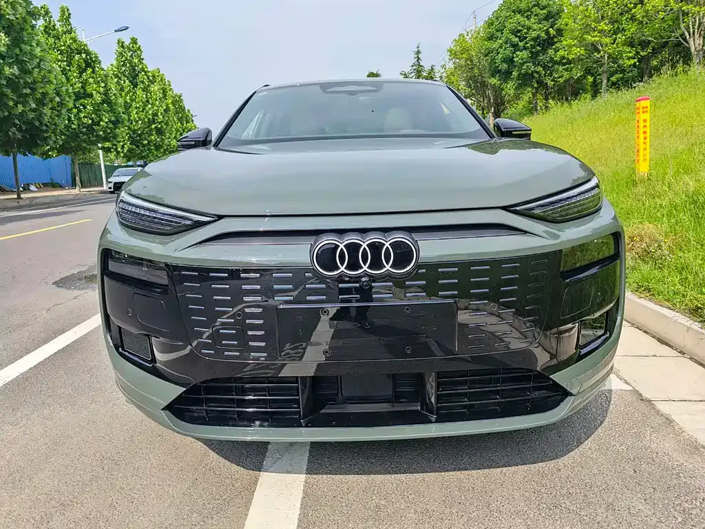 Audi Q6L e-tron — фото 6