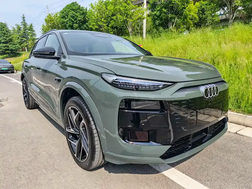 Audi Q6L e-tron — фото 9