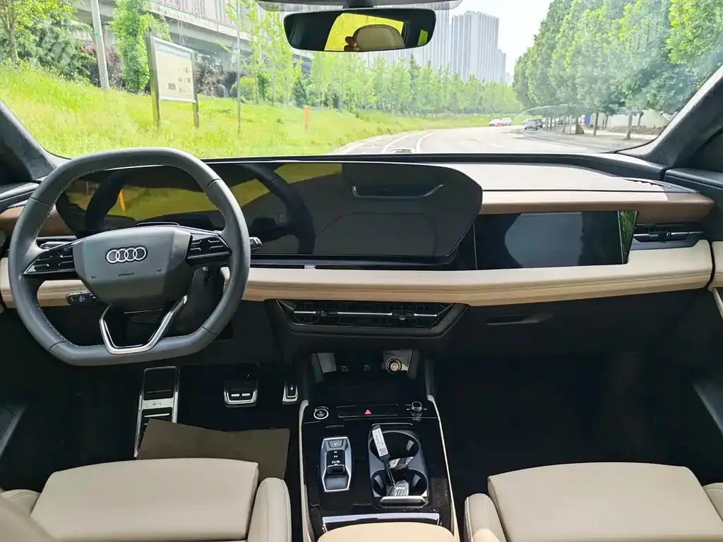Audi Q6L e-tron — фото 7