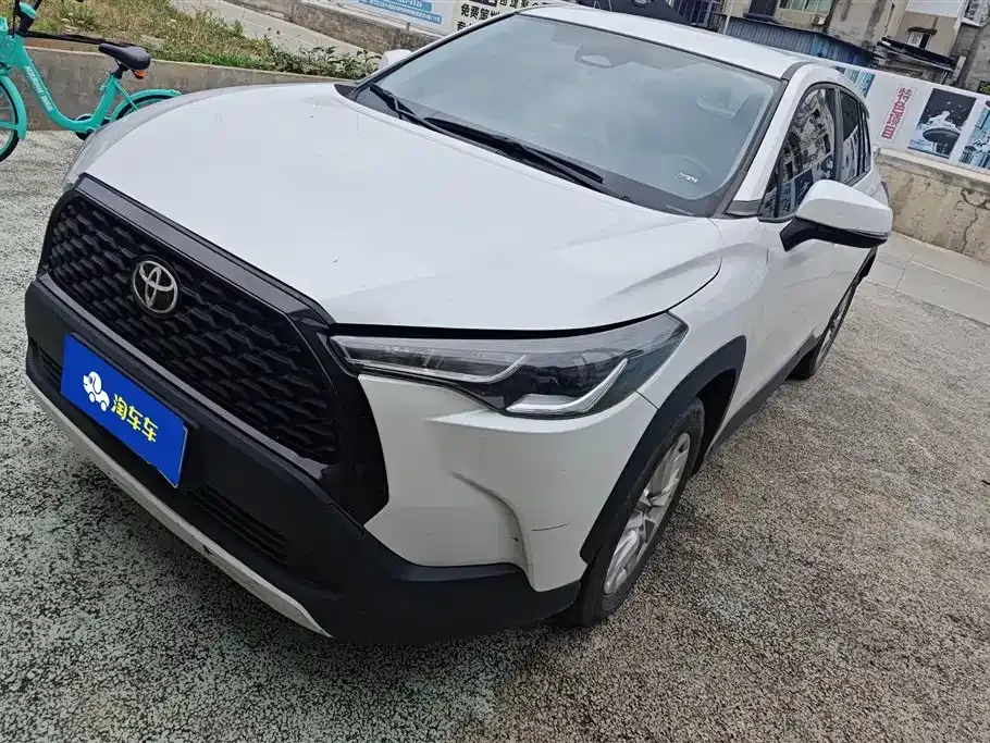 Toyota Corolla Cross — фото 1