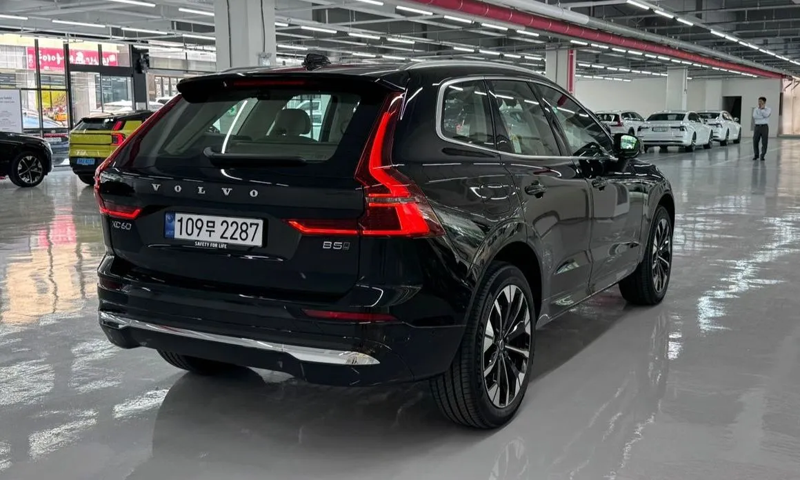 Volvo XC60 — фото 4