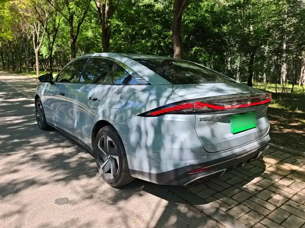 Geely Galaxy L6 — фото 2