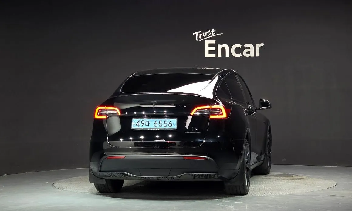 Tesla Model Y — фото 5
