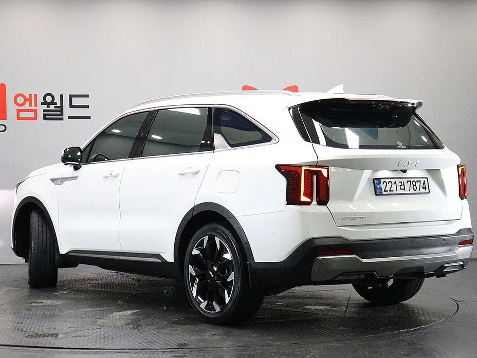 Kia Sorento — фото 4