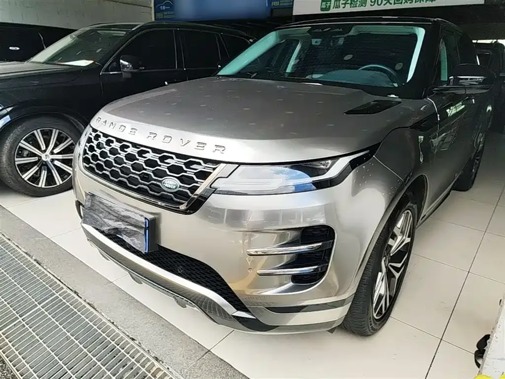 Land Rover Evoque — фото 1