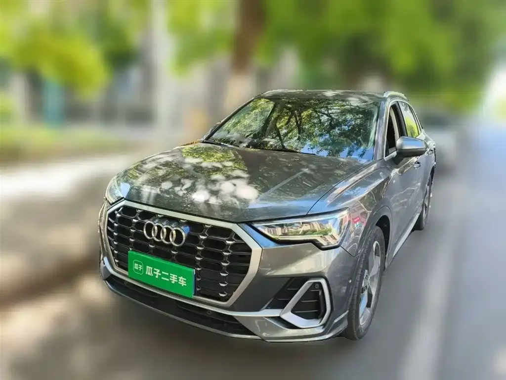 Audi Q3 — фото 1