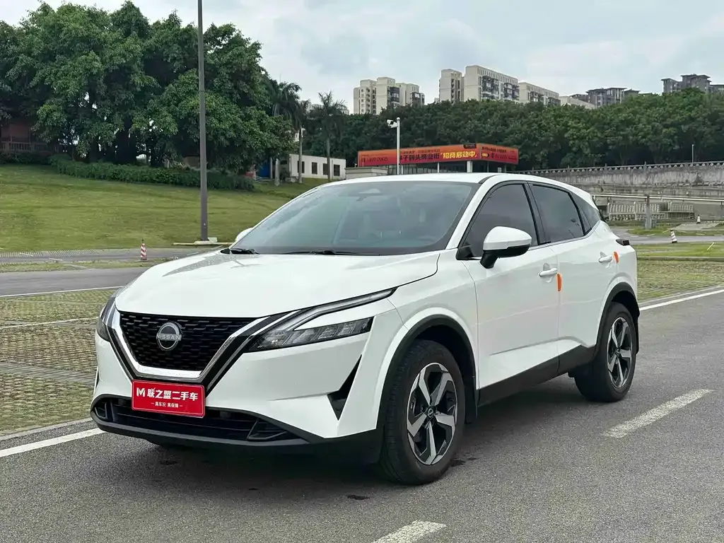 Nissan Qashqai — фото 1
