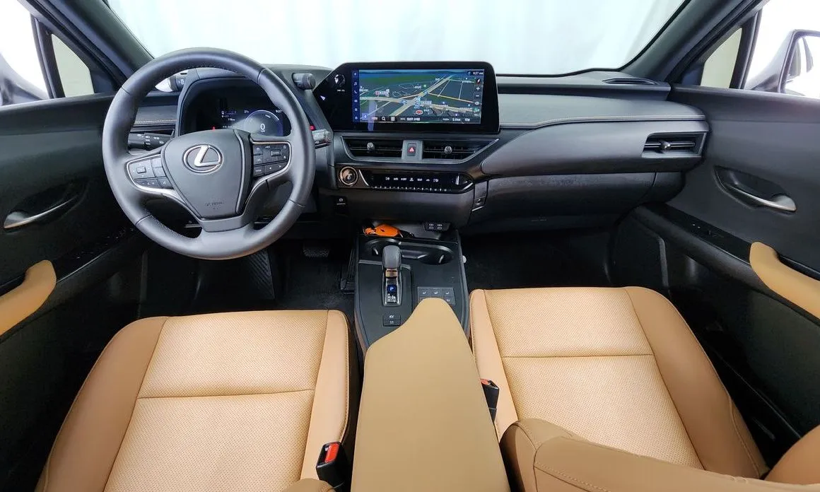 Lexus UX — фото 6