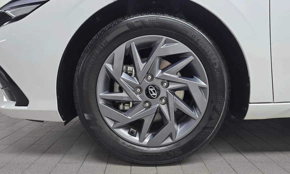 Hyundai AVANTE — фото 4
