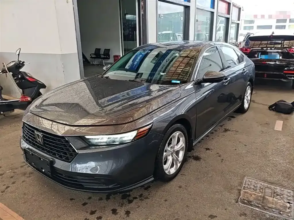 Honda Accord — фото 10