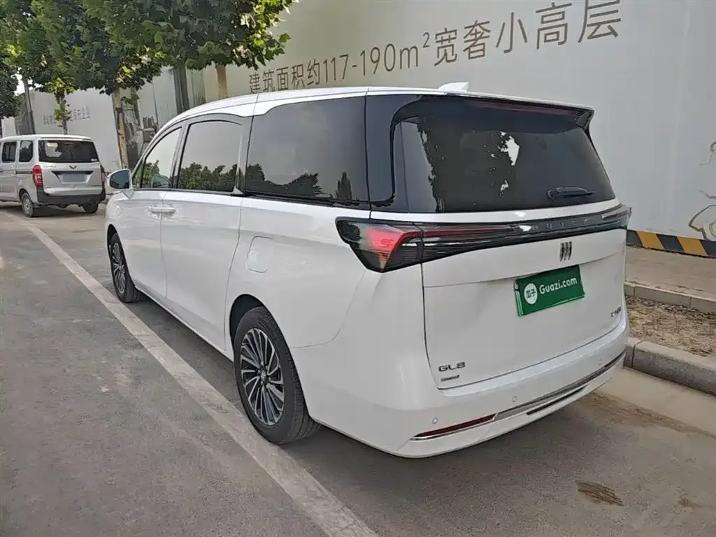 Buick GL8 Hybrid — фото 10