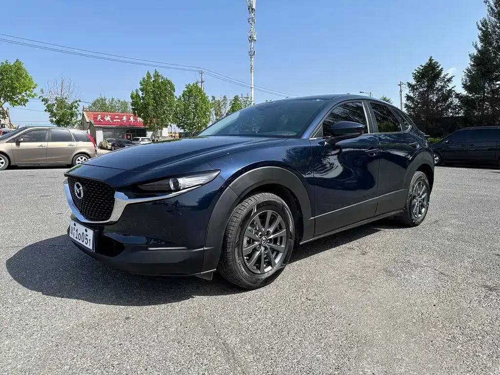 Mazda CX-30 — фото 1