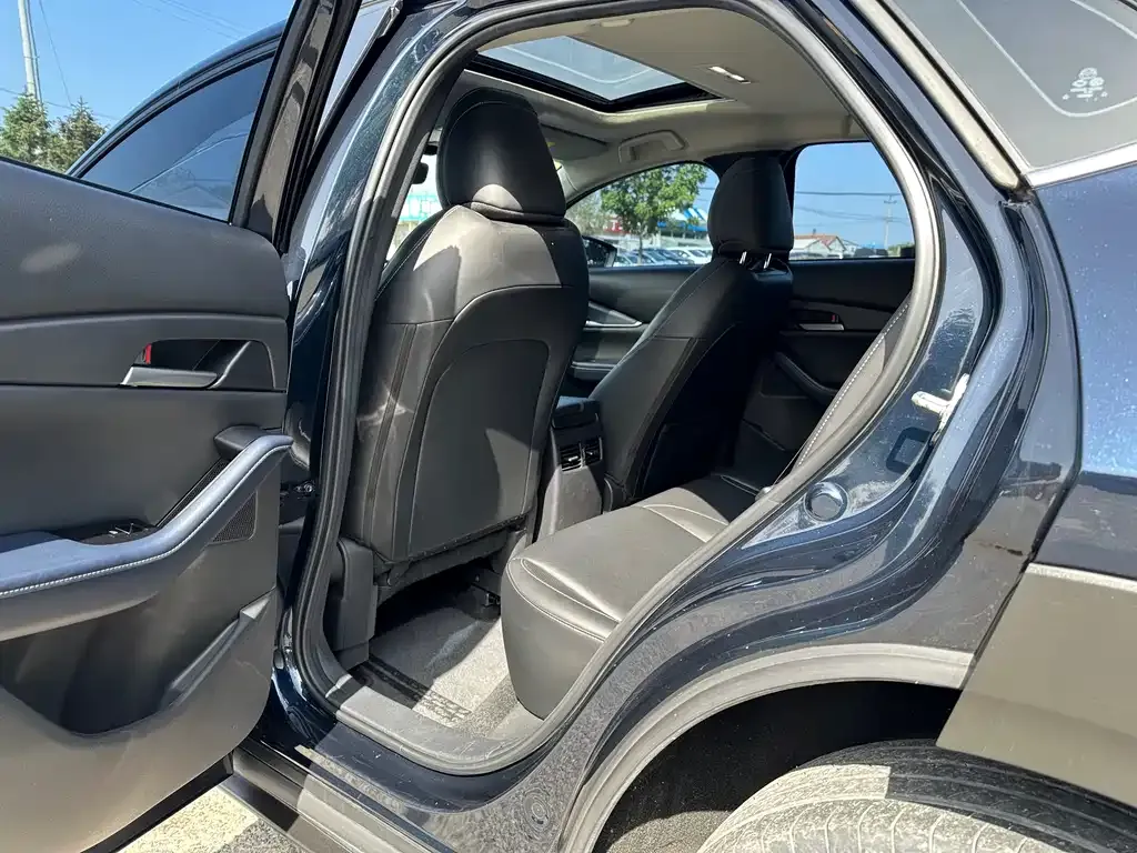 Mazda CX-30 — фото 3