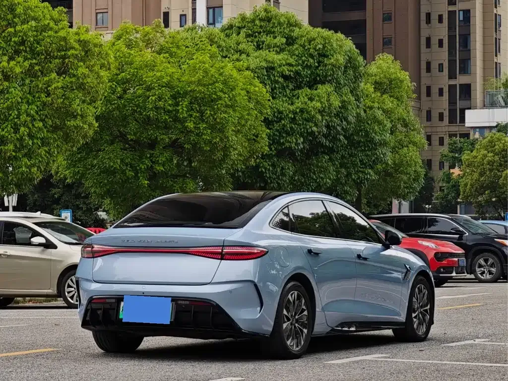 BYD Seal — фото 6
