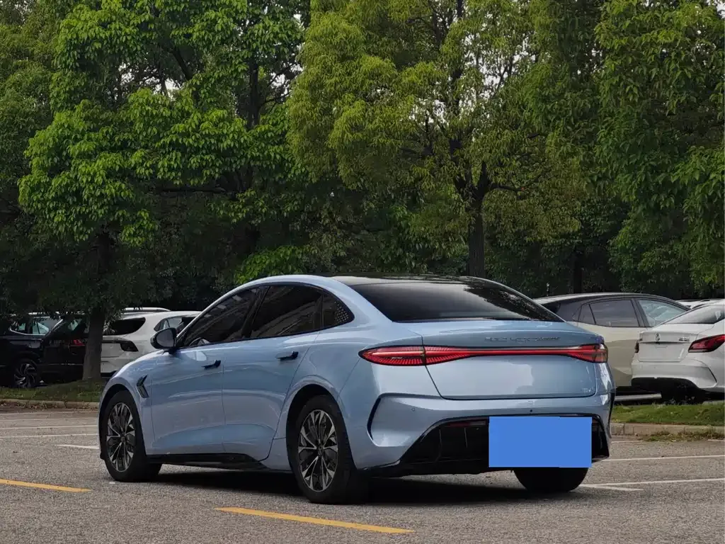 BYD Seal — фото 4