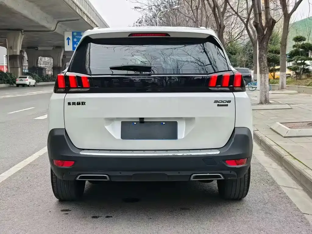 Peugeot 5008 — фото 2