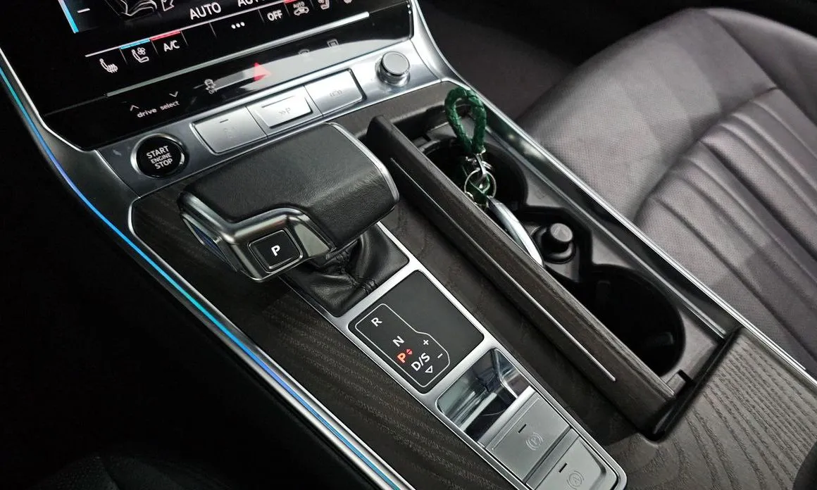Audi A6 — фото 8
