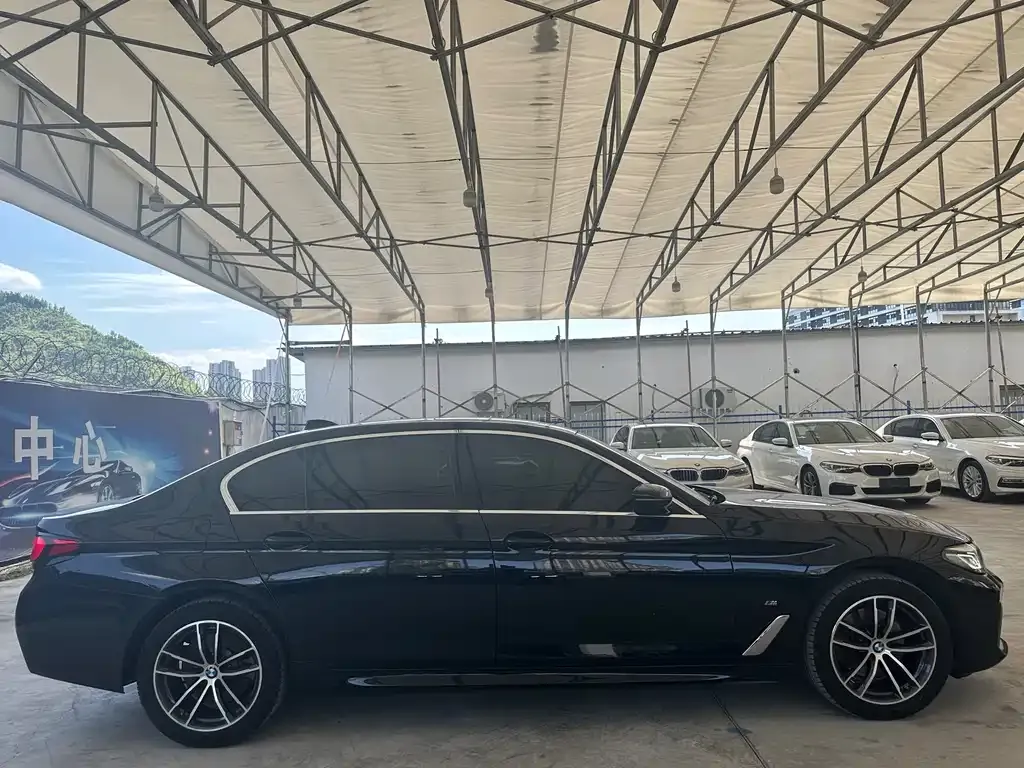 BMW 5 Series — фото 3