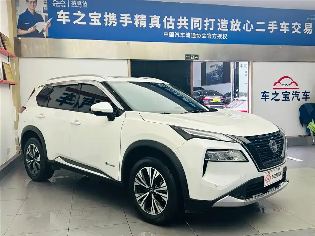 Nissan X-Trail — фото 10