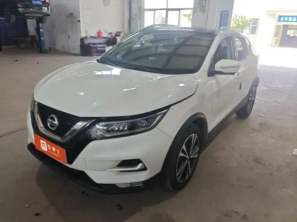 Nissan Qashqai — фото 1