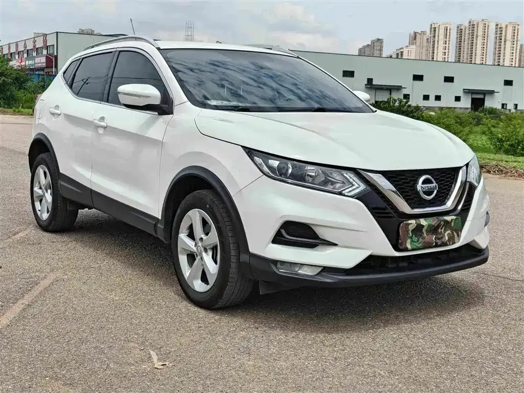 Nissan Qashqai — фото 7