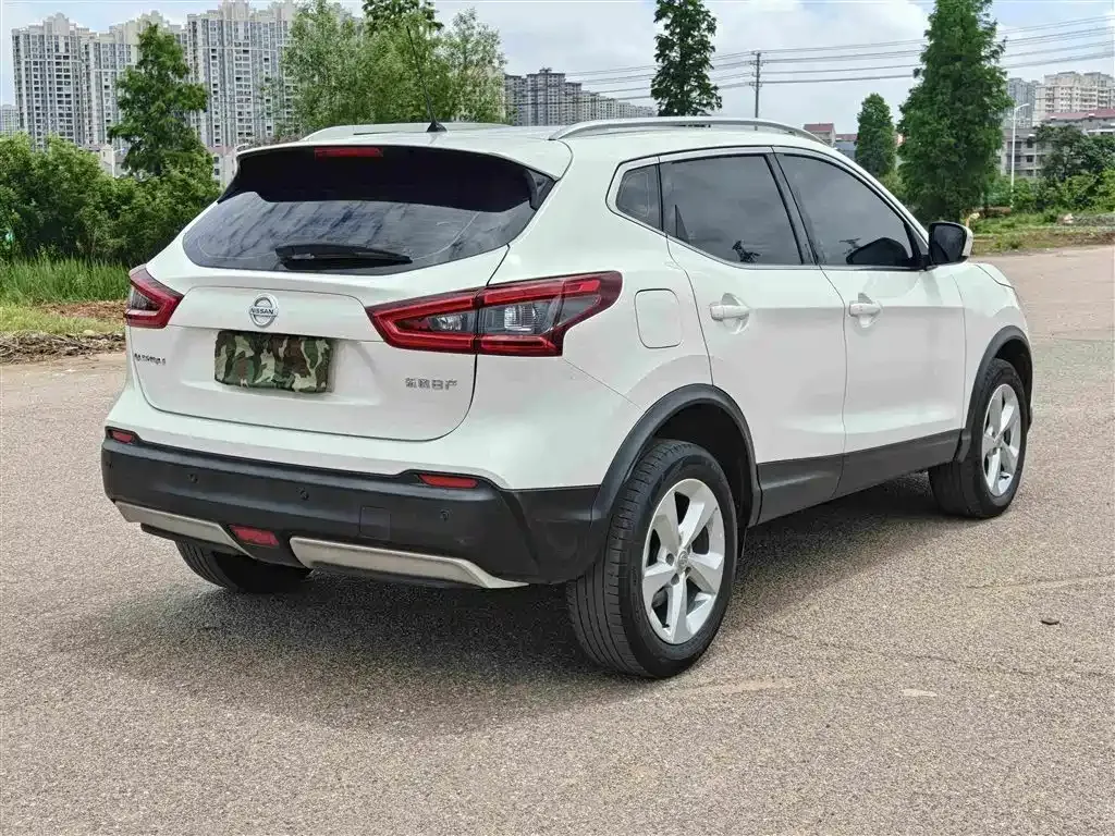 Nissan Qashqai — фото 8