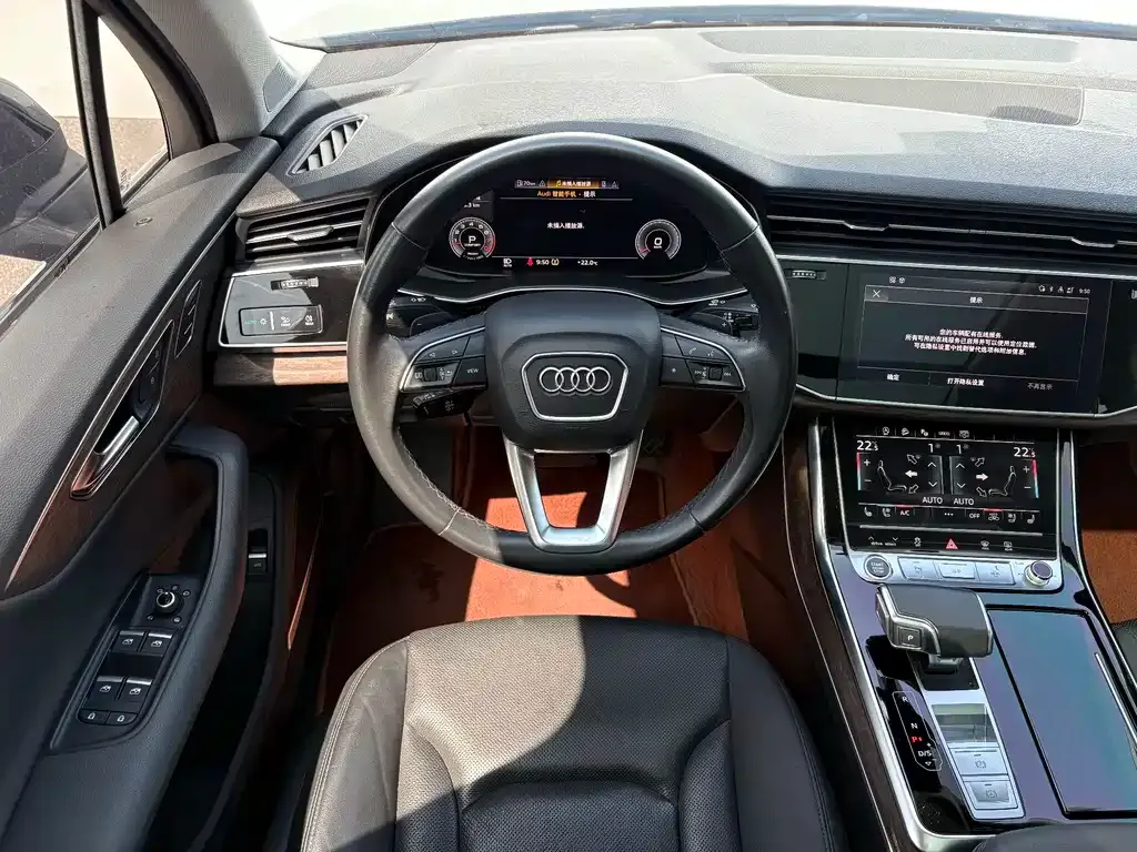 Audi Q7 — фото 3