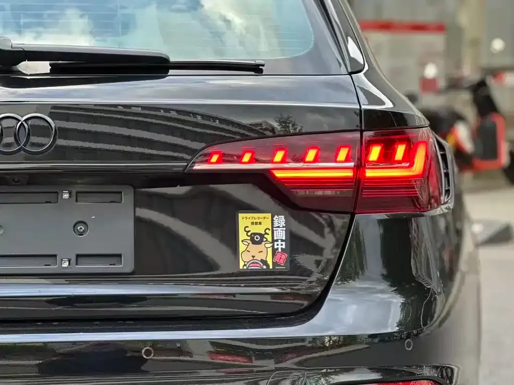 Audi RS 4 — фото 2