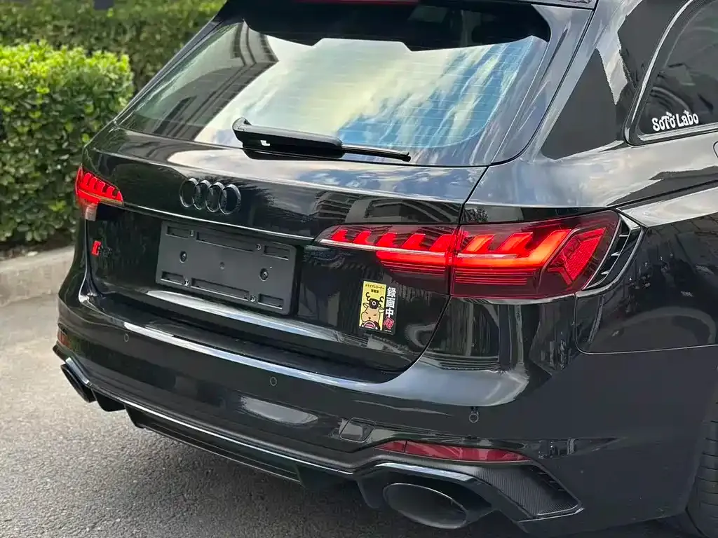 Audi RS 4 — фото 6