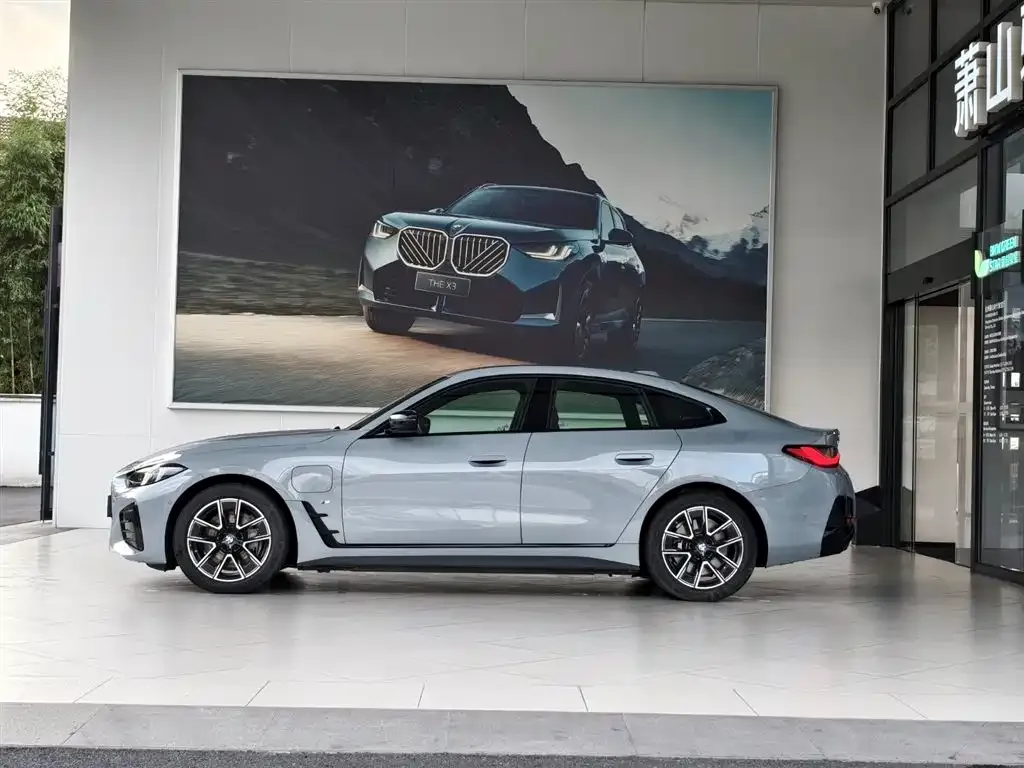 BMW i4 — фото 3