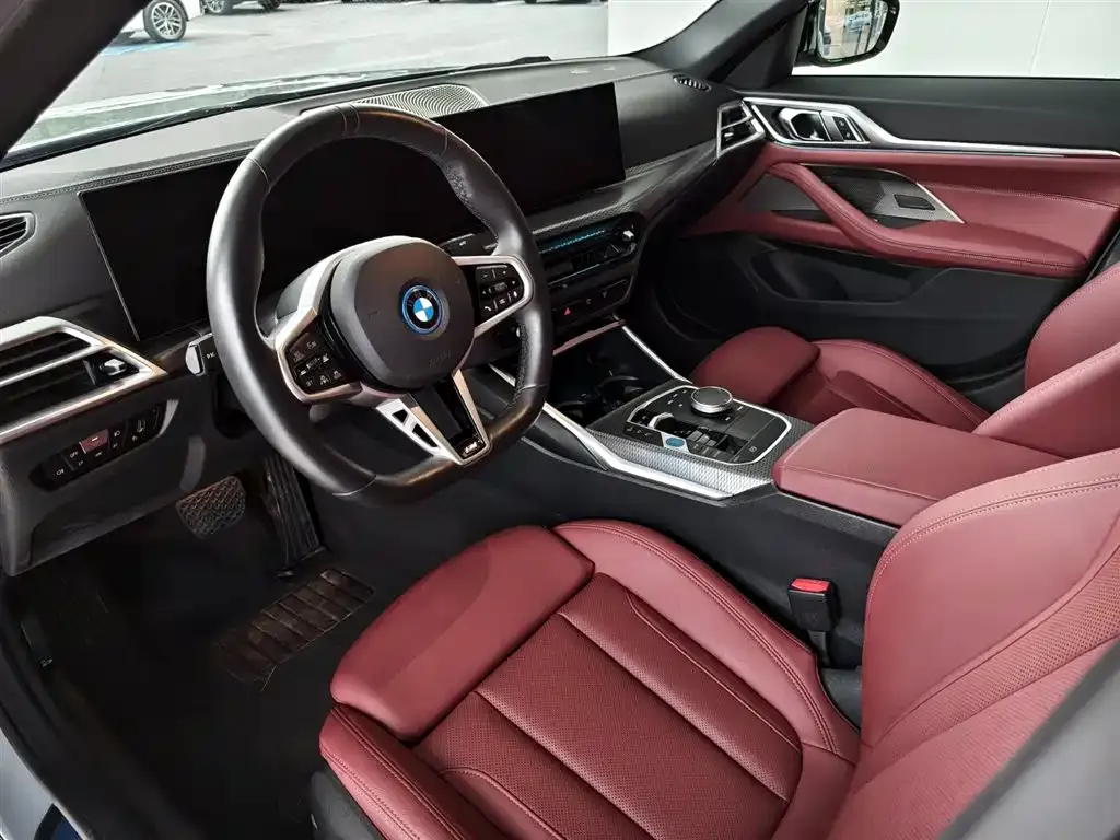 BMW i4 — фото 10