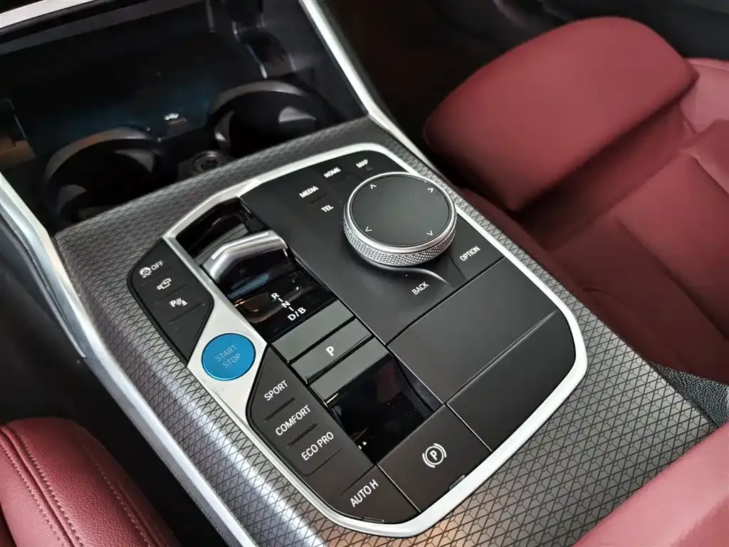 BMW i4 — фото 6