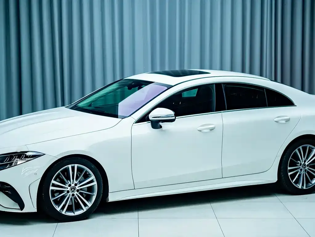 Mercedes-Benz CLS — фото 1