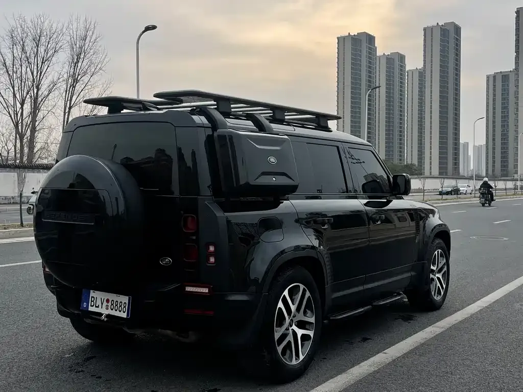 Land Rover Defender — фото 2