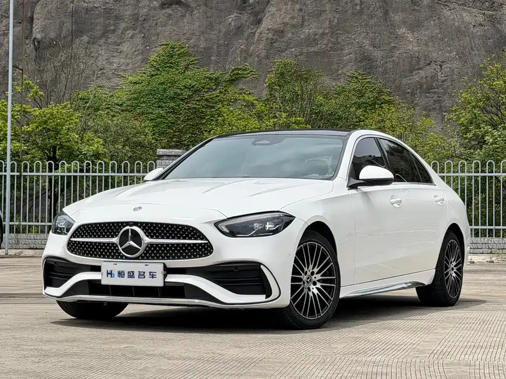Mercedes-Benz C-Class — фото 1