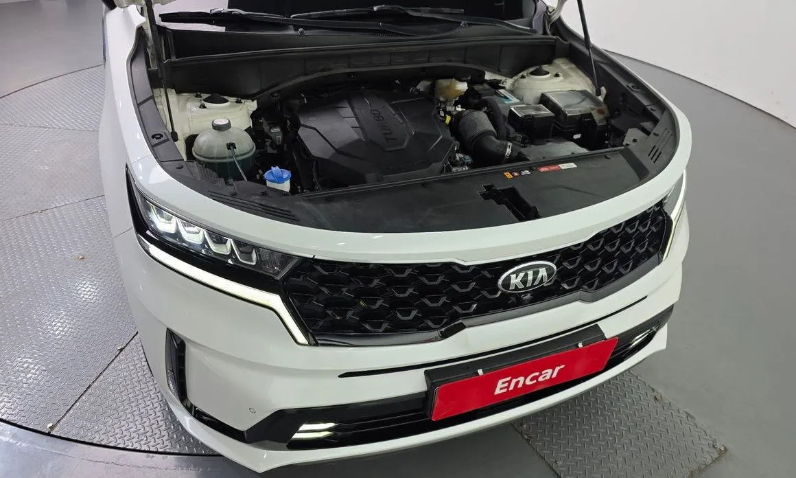 Kia Sorento — фото 10