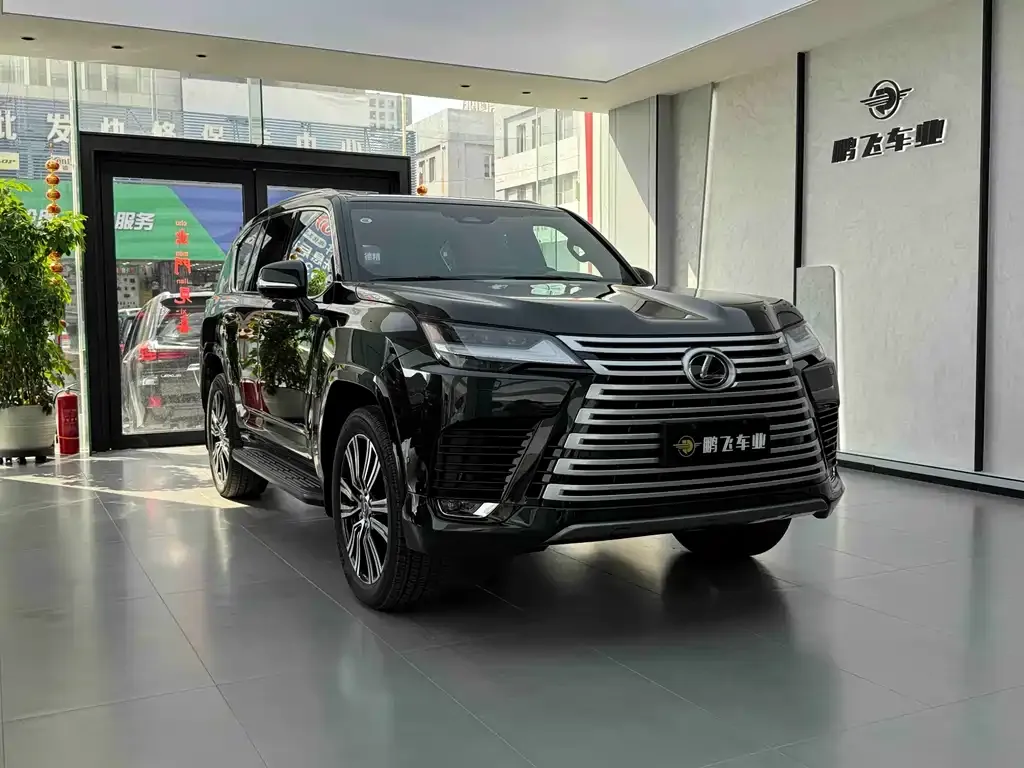 Lexus LX — фото 5