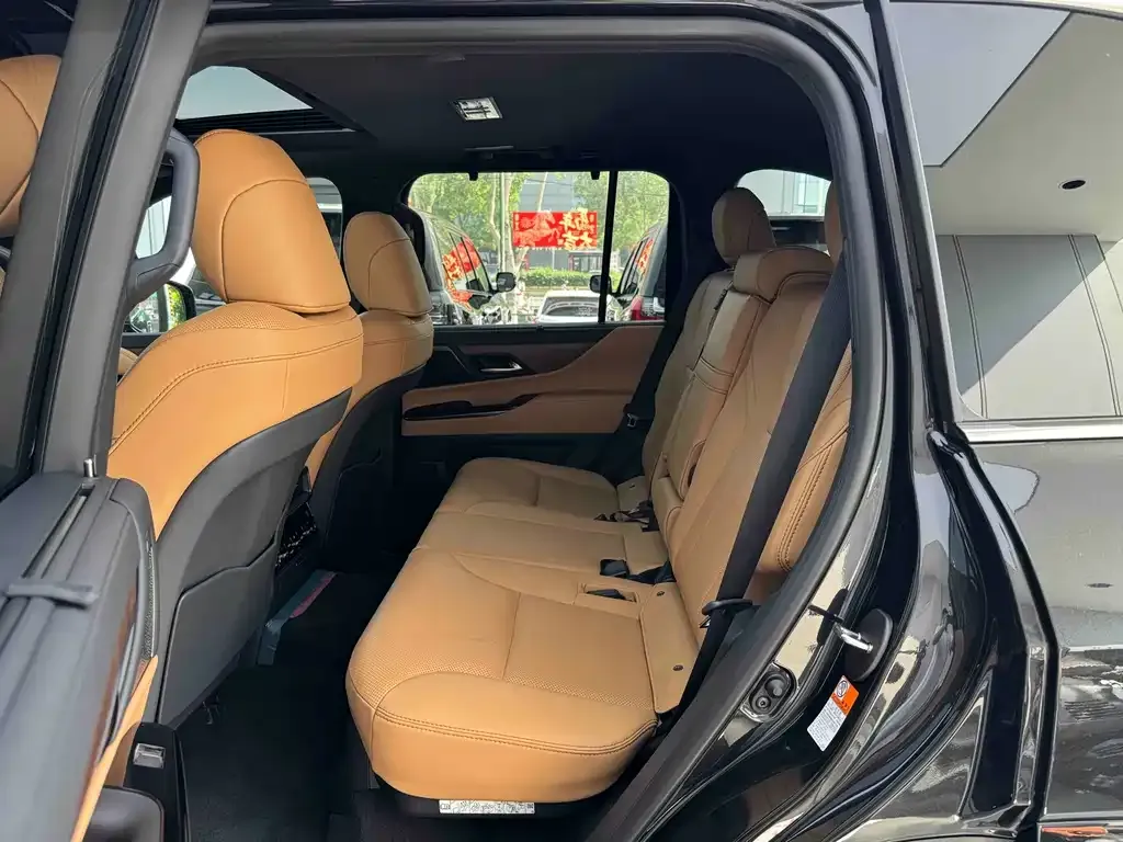 Lexus LX — фото 3