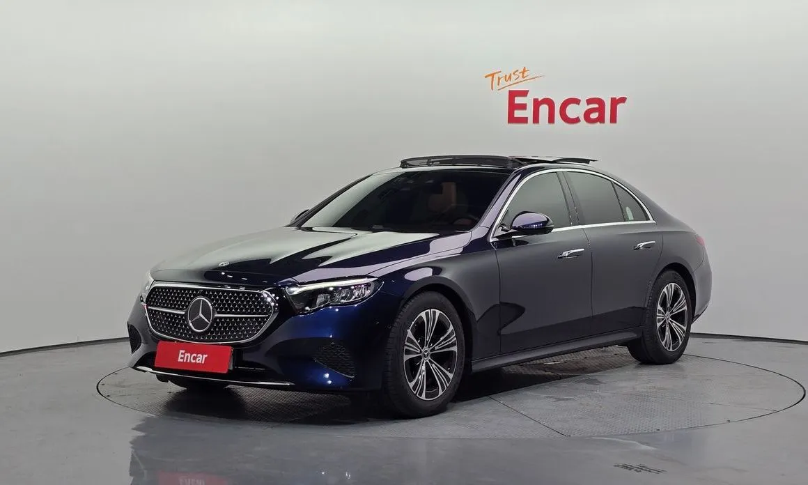 Mercedes-Benz E-Class — фото 1