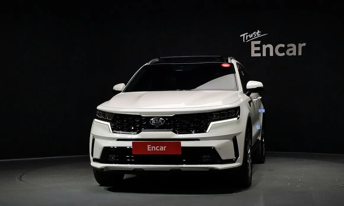 Kia Sorento — фото 8