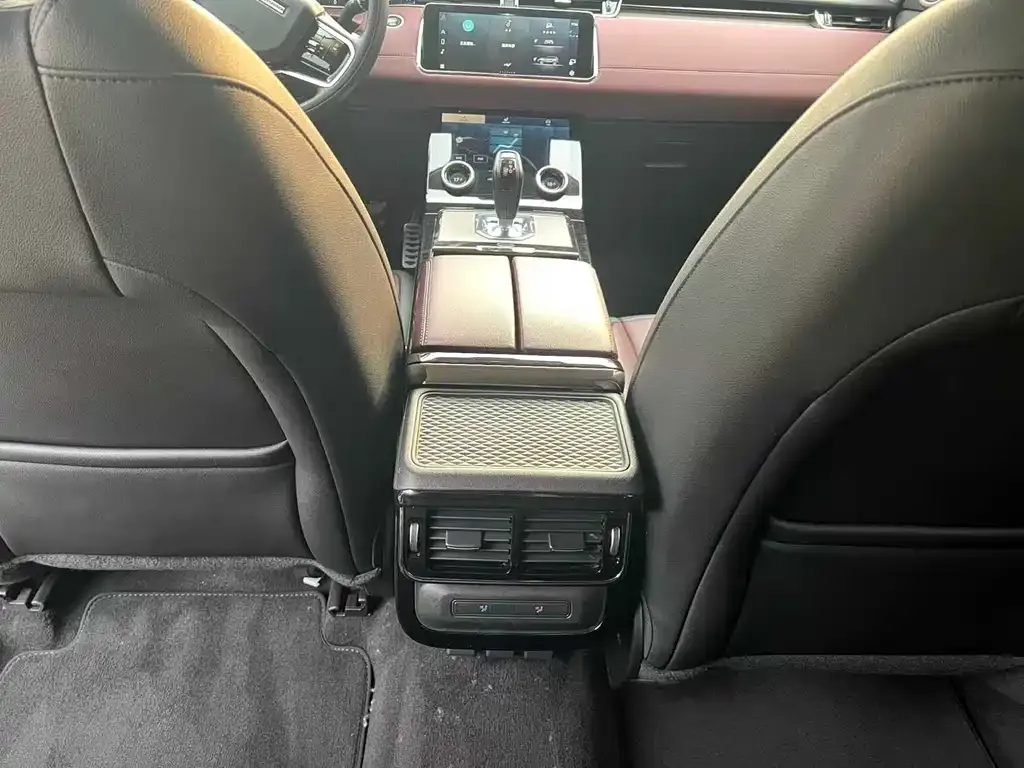 Land Rover Evoque — фото 1