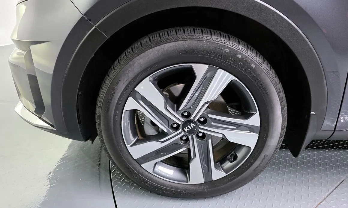 Kia Sorento — фото 9