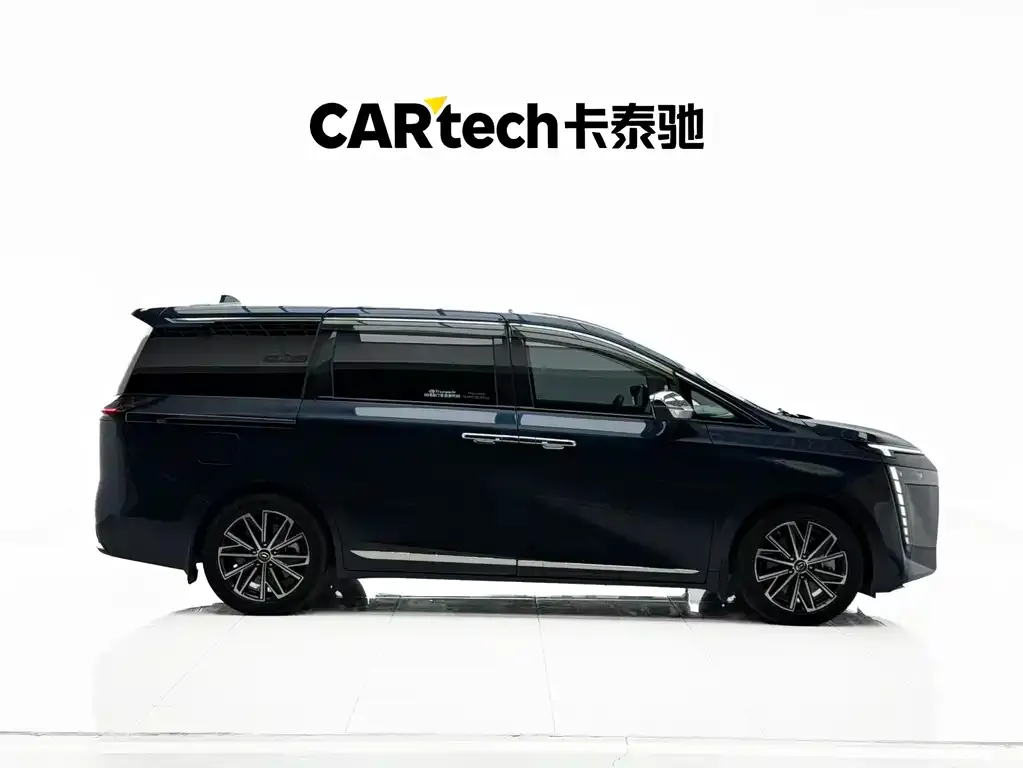 GAC Motor 传祺E8 PHEV — фото 4