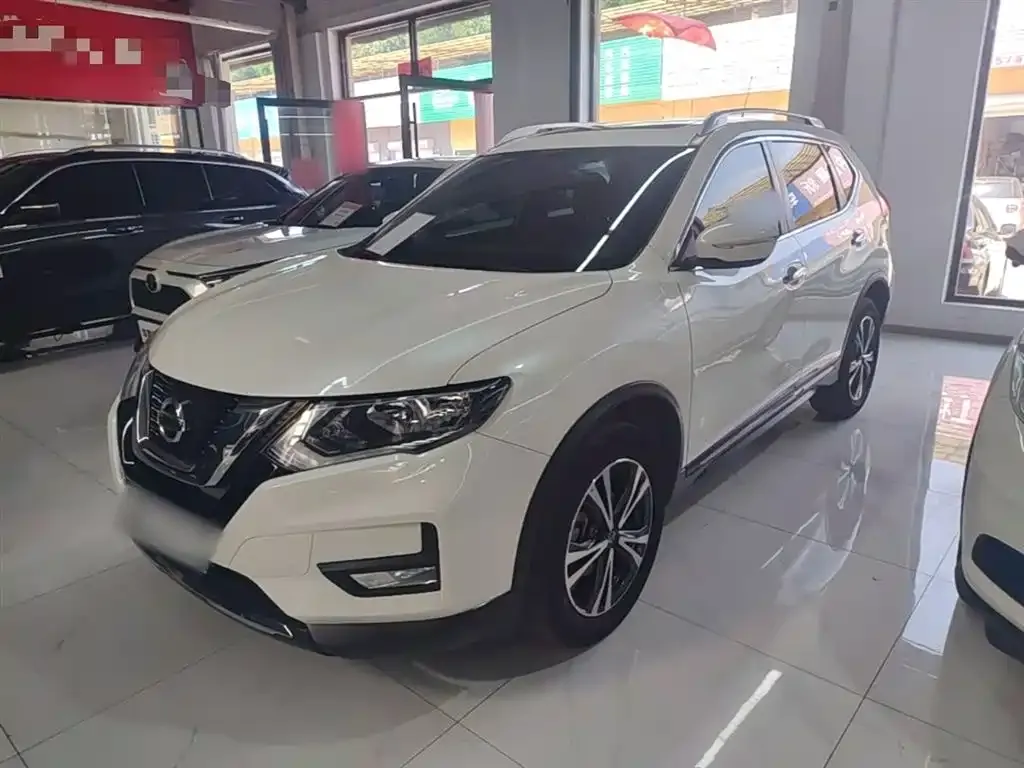 Nissan X-Trail — фото 1