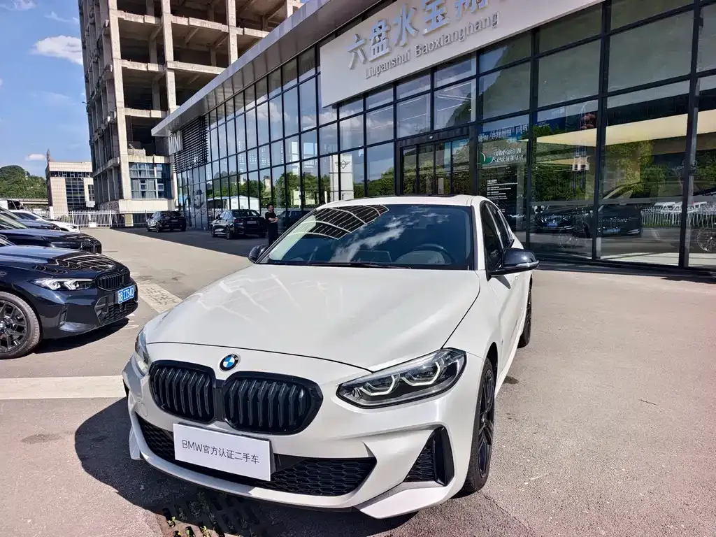 BMW 1 Series — фото 1